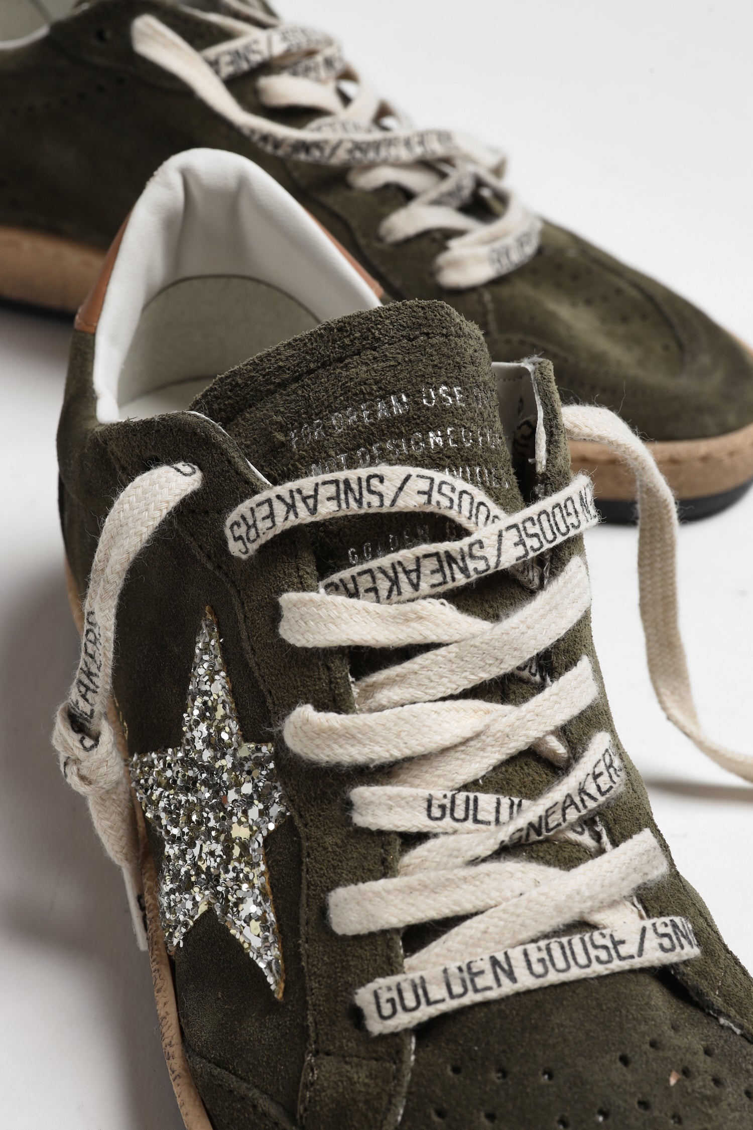 Sneaker Ball Star in Olive/Platinum/BrownGolden Goose - Anita Hass