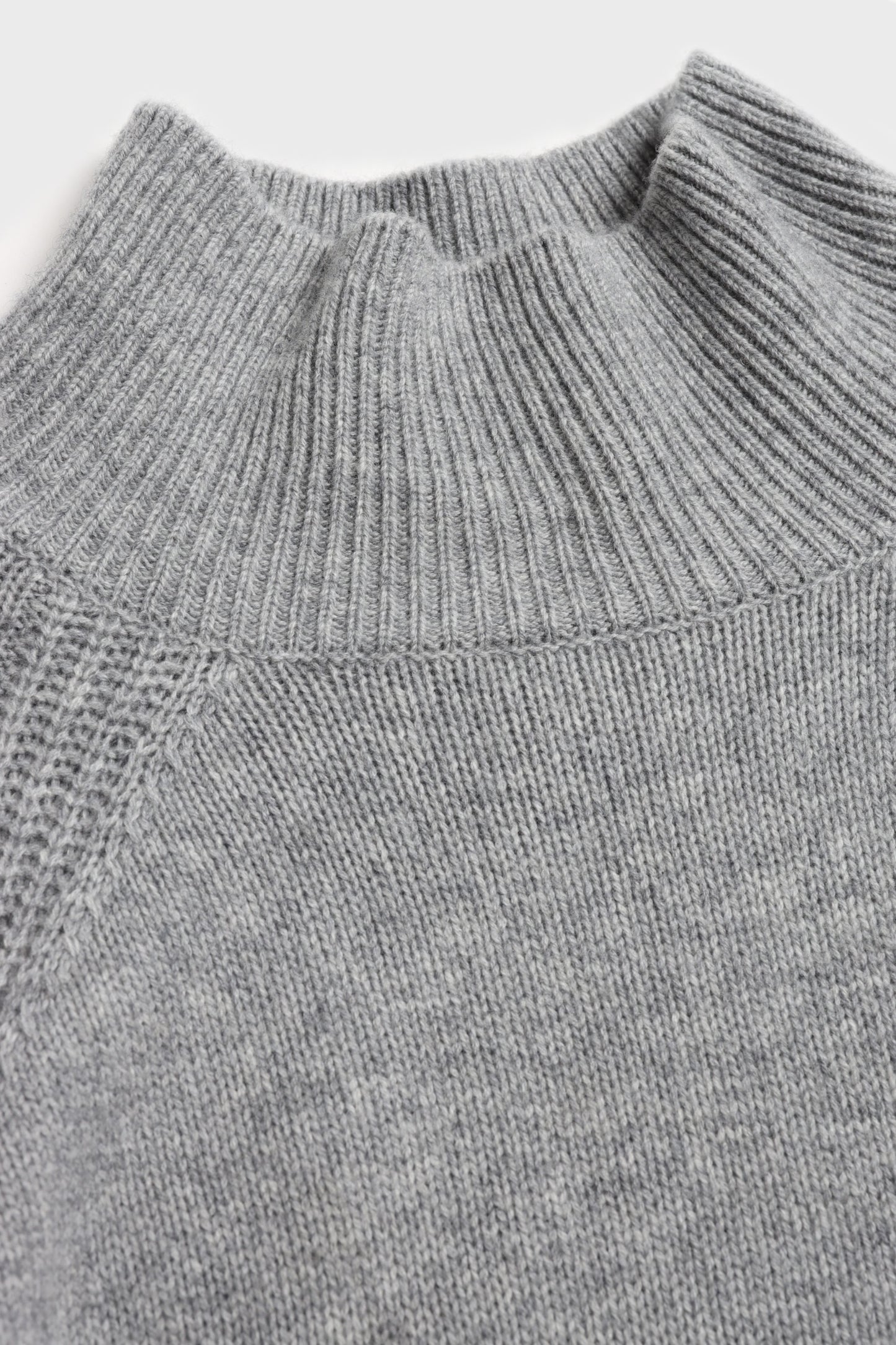 Sweater Serena in Knitted Stone