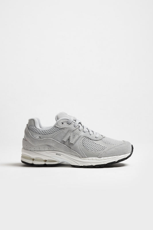 Sneaker 2002W in Raincloud/Silver MetallicNew Balance - Anita Hass