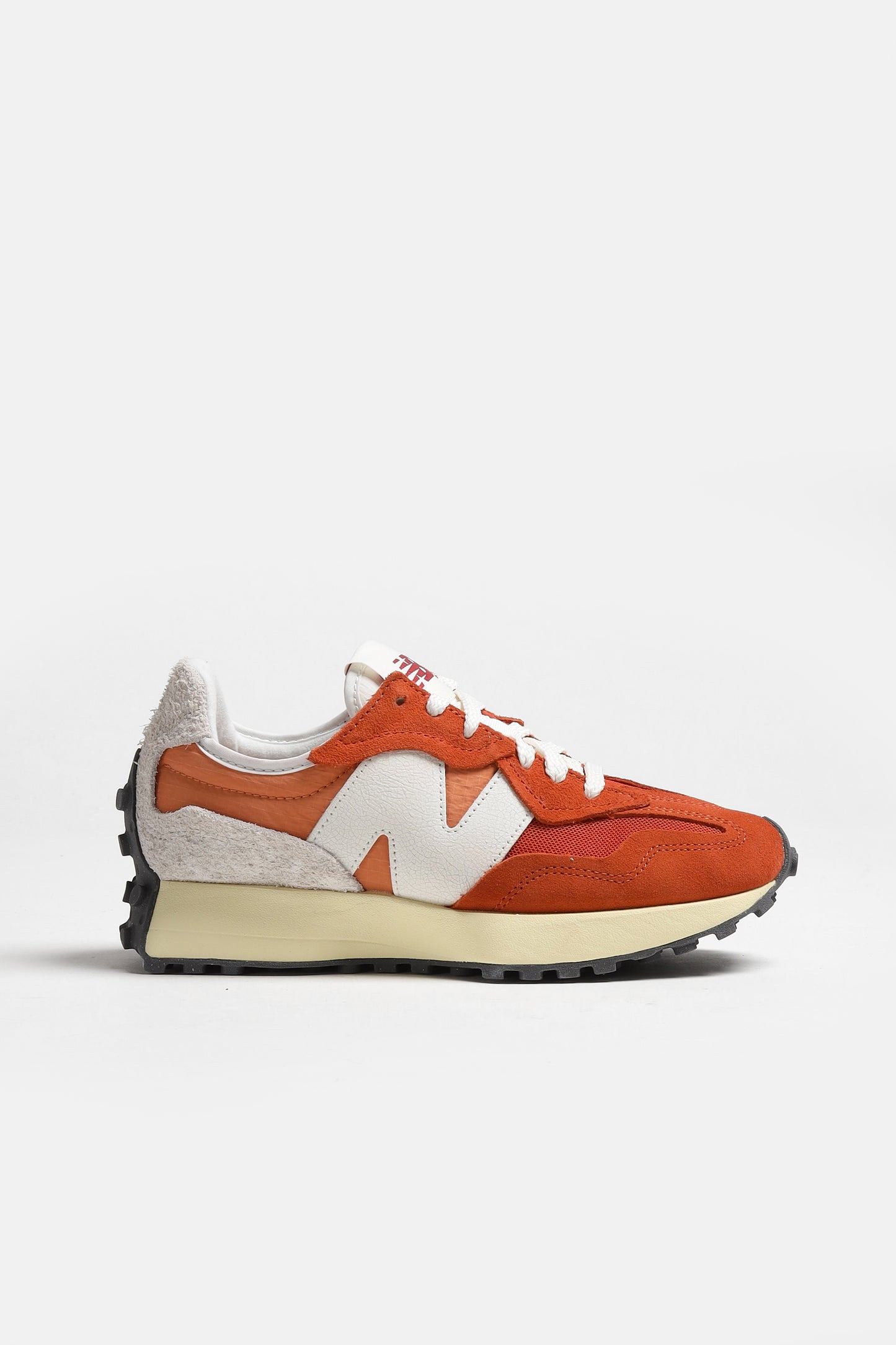 Sneaker 327 in Infield Clay/CopperNew Balance - Anita Hass