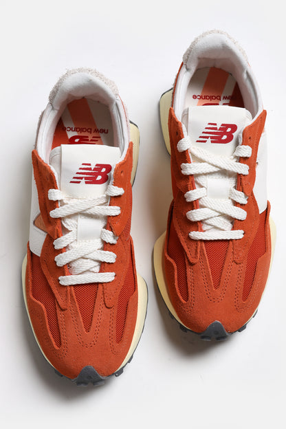 Sneaker 327 in Infield Clay/CopperNew Balance - Anita Hass