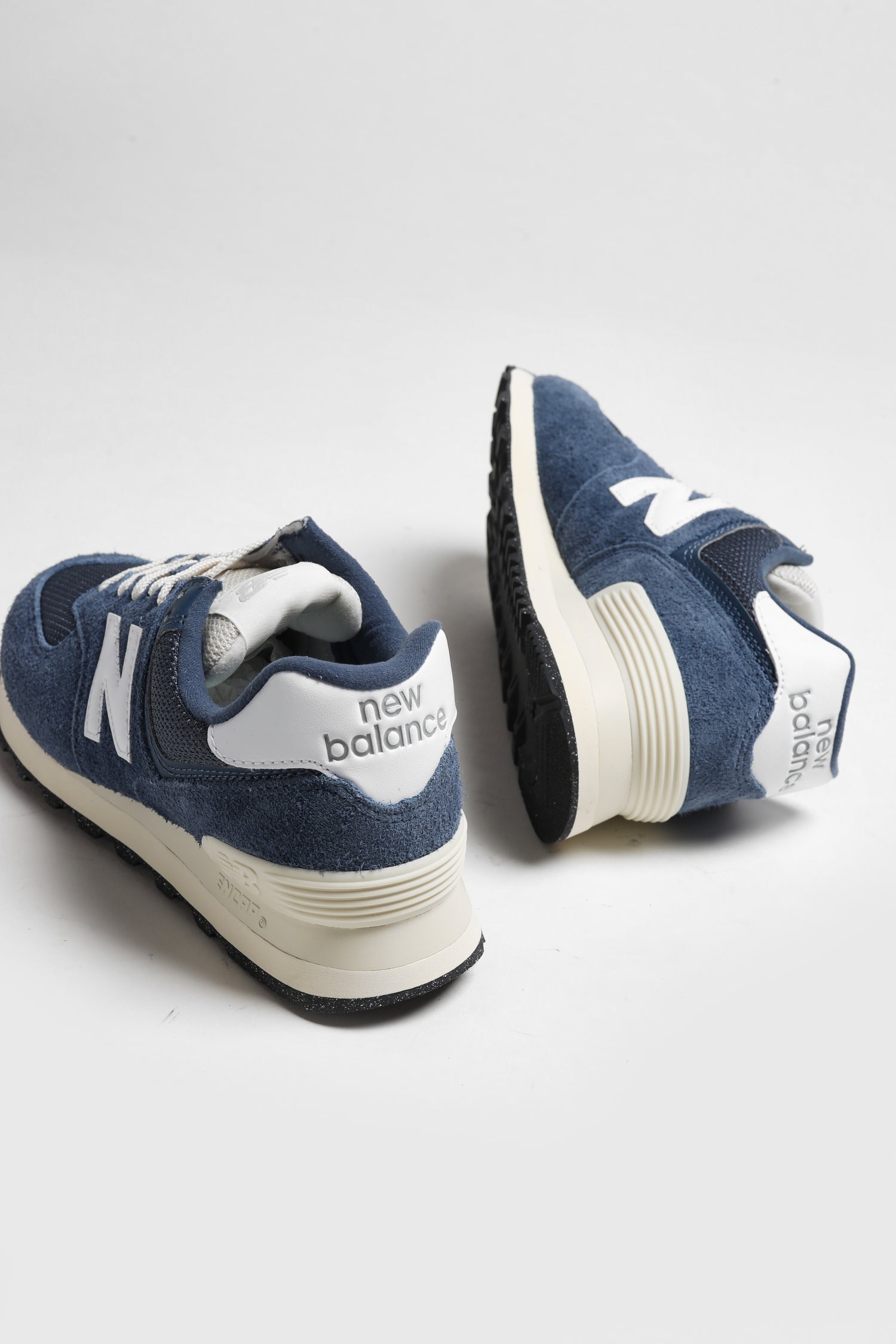 Sneaker 574 in Vintage Indigo/AngoraNew Balance - Anita Hass