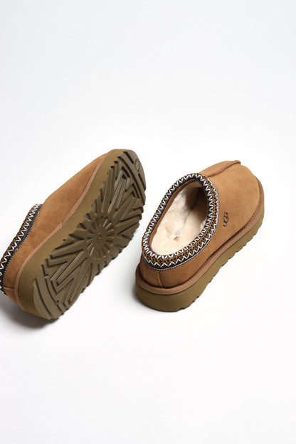 Slipper Tasman in ChestnutUGG - Anita Hass