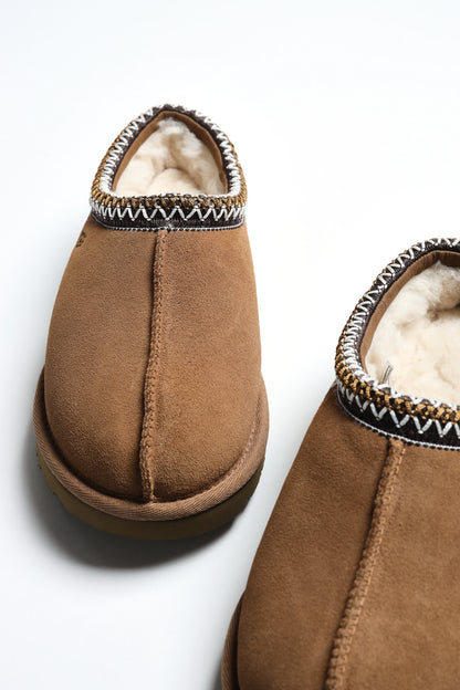 Slipper Tasman in ChestnutUGG - Anita Hass