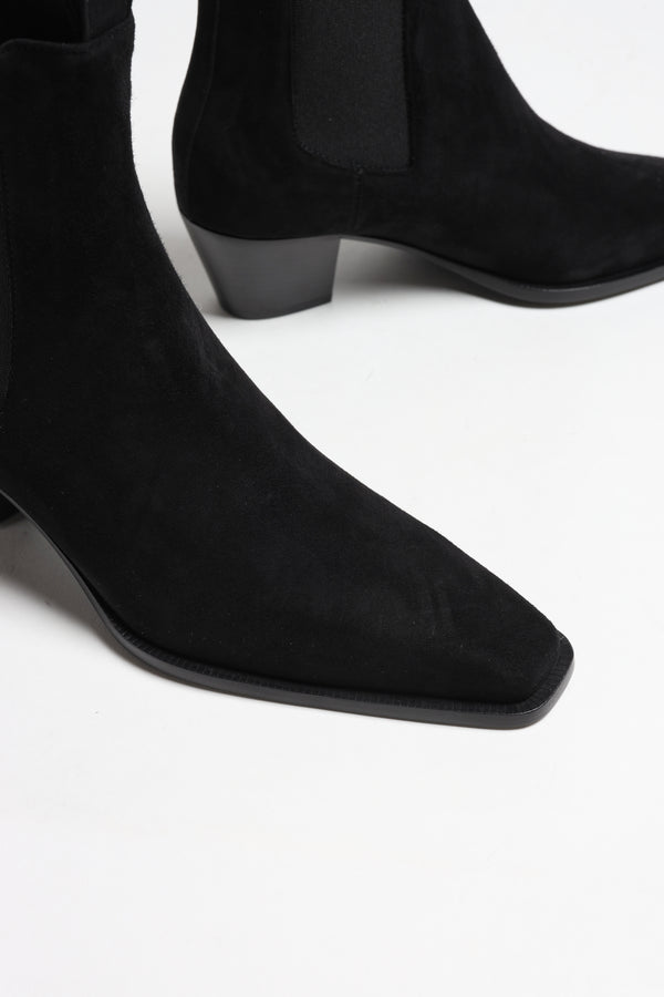 Boots The City Suede in Black