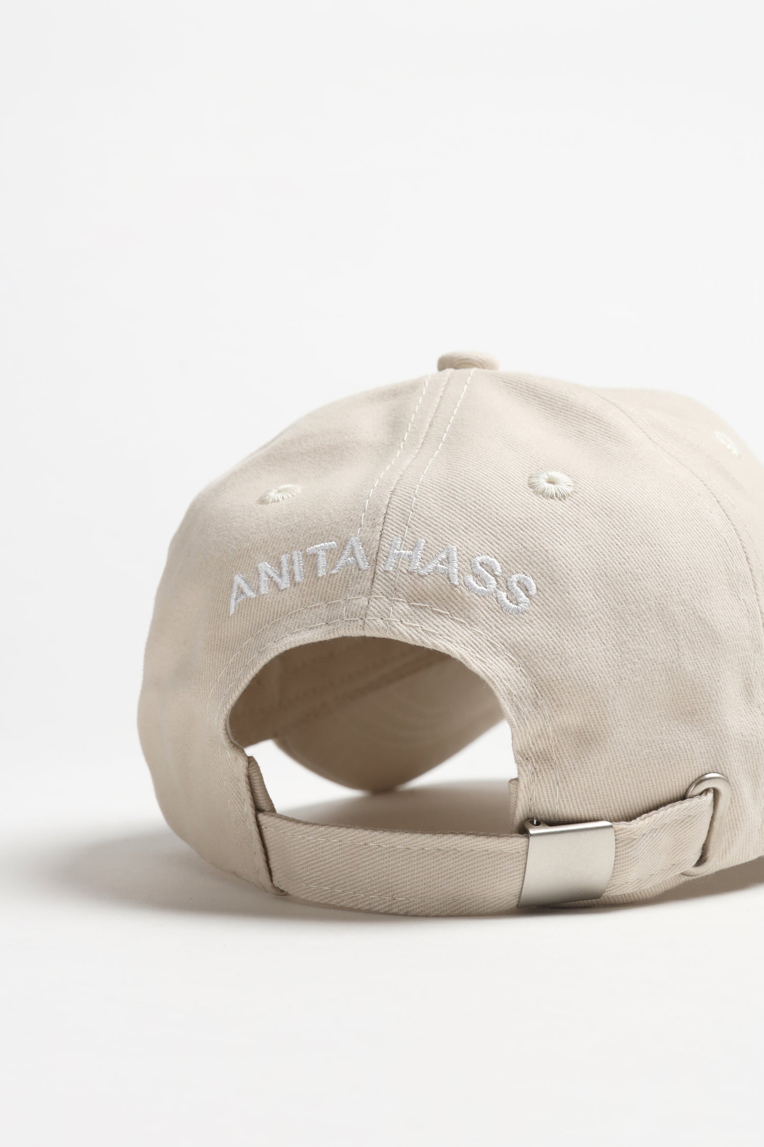 Heart' cap in beige – anitahass.com