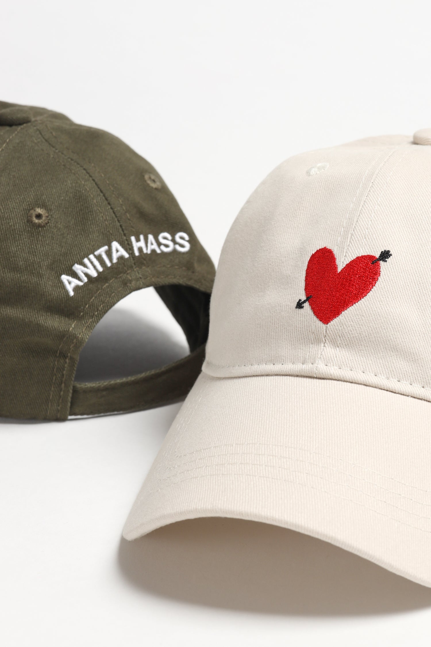 Cap 'Heart' in Beige