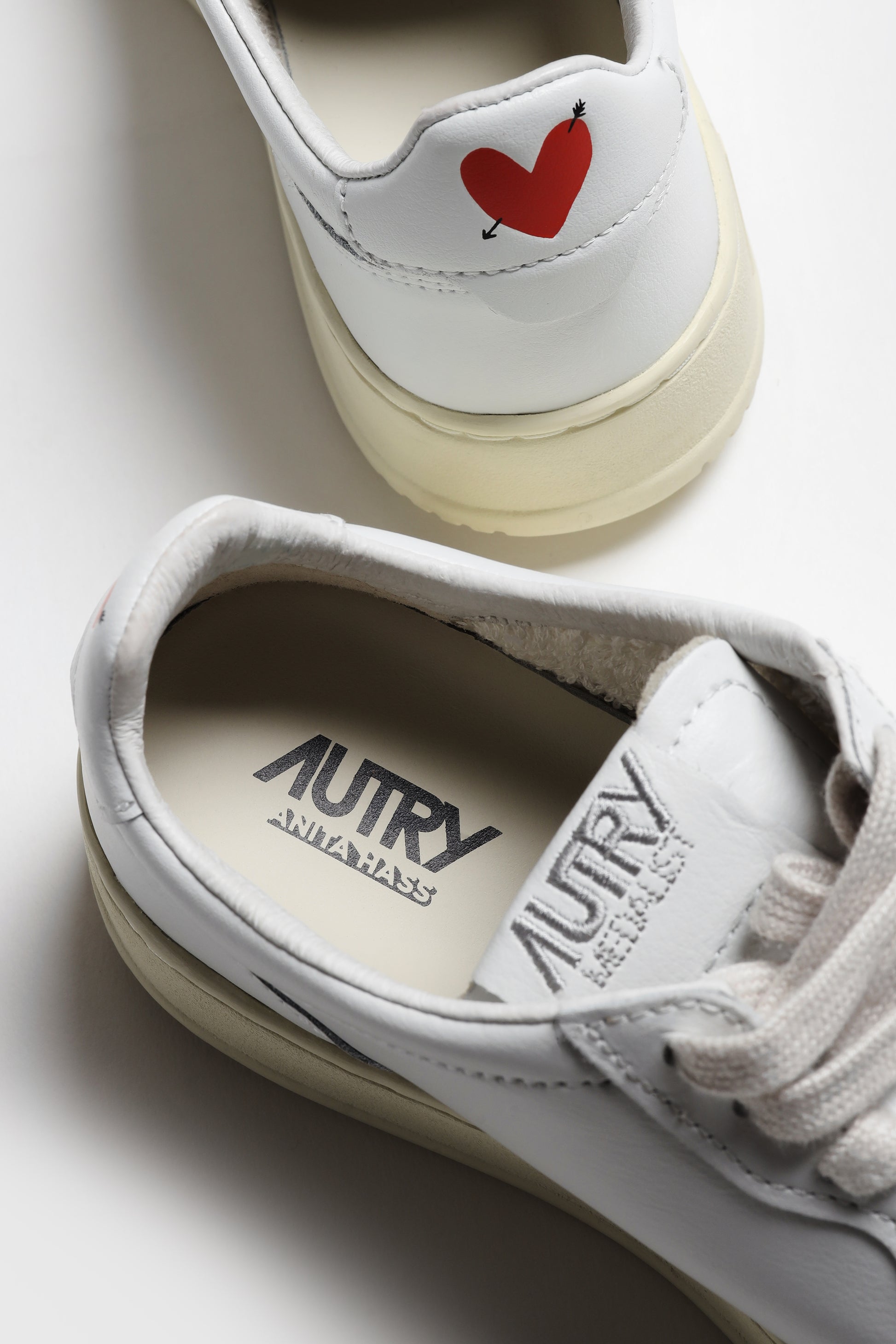 Sneaker Medalist 'Heart' en Blanco Autry x Anita Hass