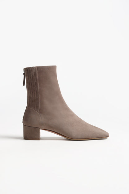 Boots Saint Honoré 35 in TortoraAquazzura - Anita Hass