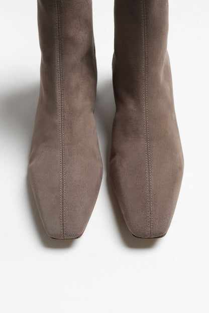 Boots Saint Honoré 35 in TortoraAquazzura - Anita Hass