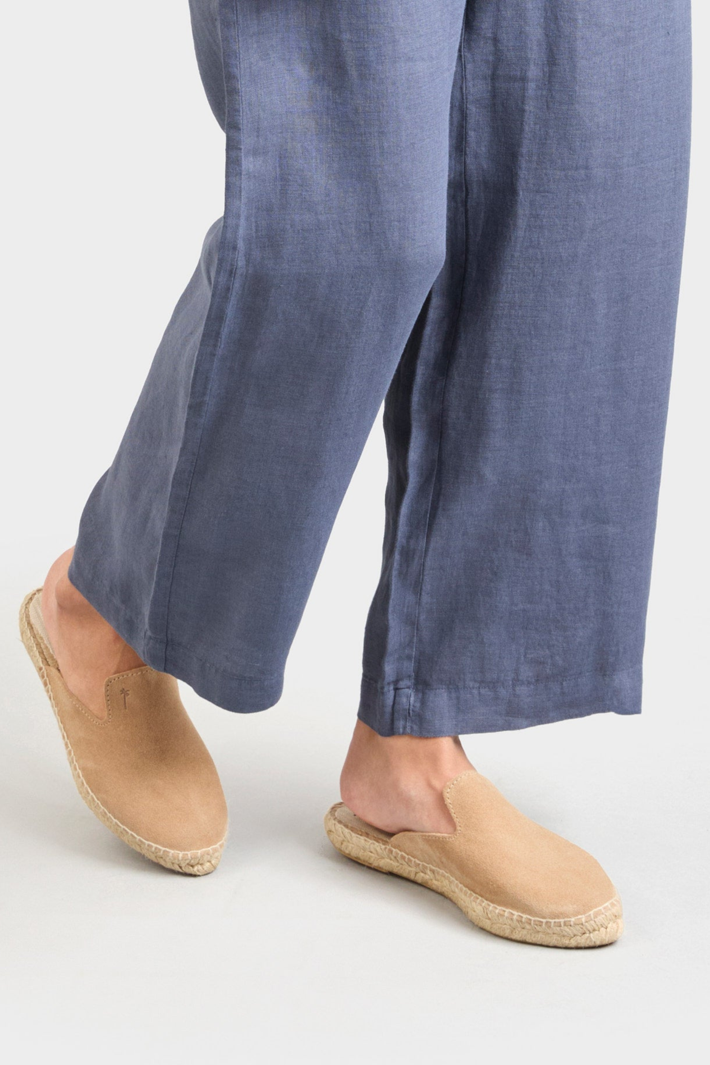 Chunky mules in vintage taupe