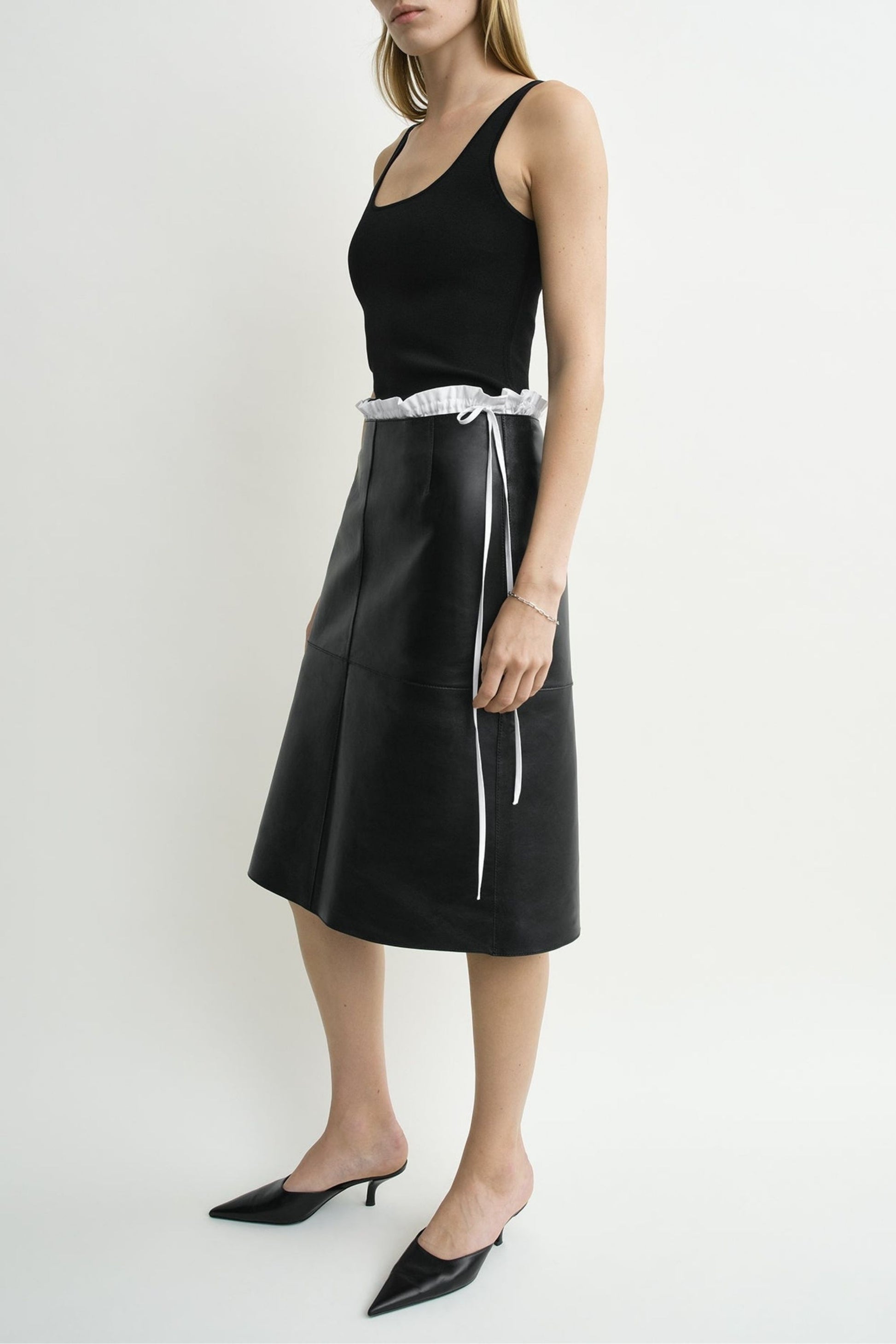 Top Compact Knit in SchwarzToteme - Anita Hass