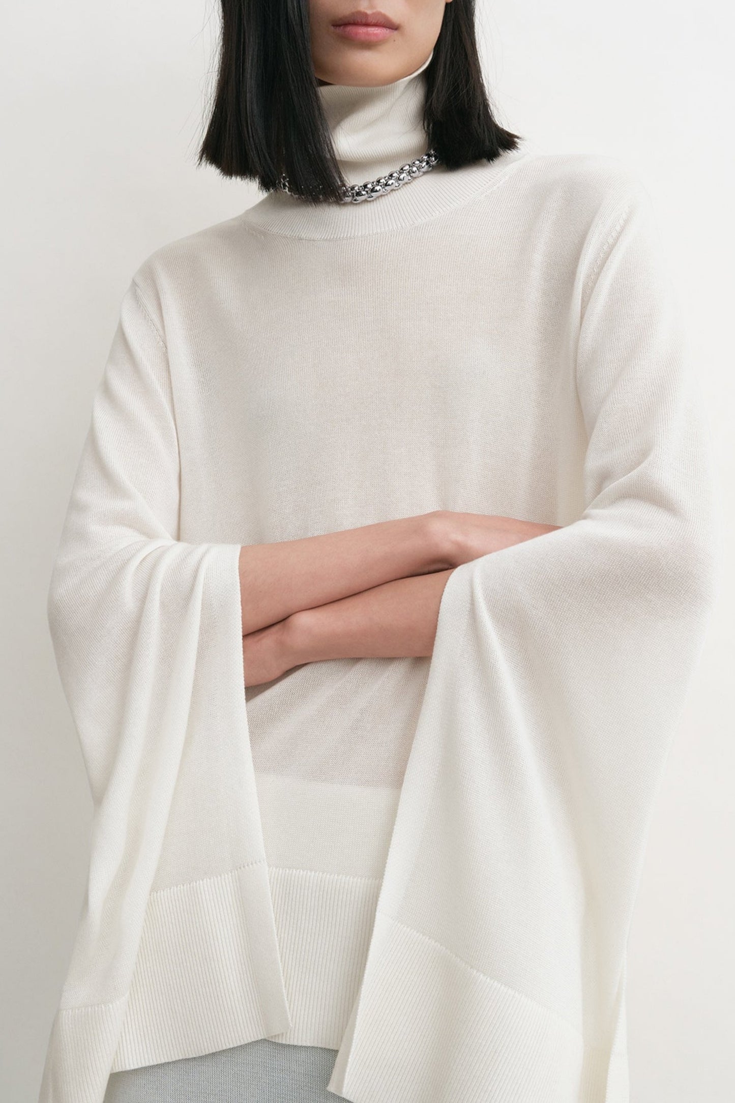 Pullover Slit Sleeve in EcruToteme - Anita Hass