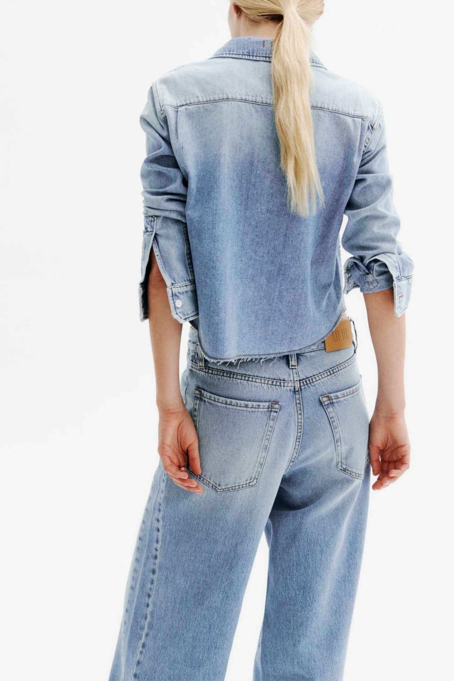 Hira denim blouse in light wash