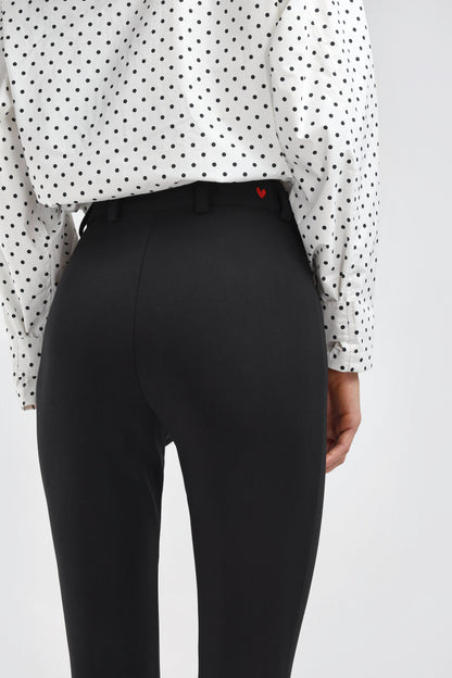 Hose Valley in SchwarzAnita Hass - Anita Hass