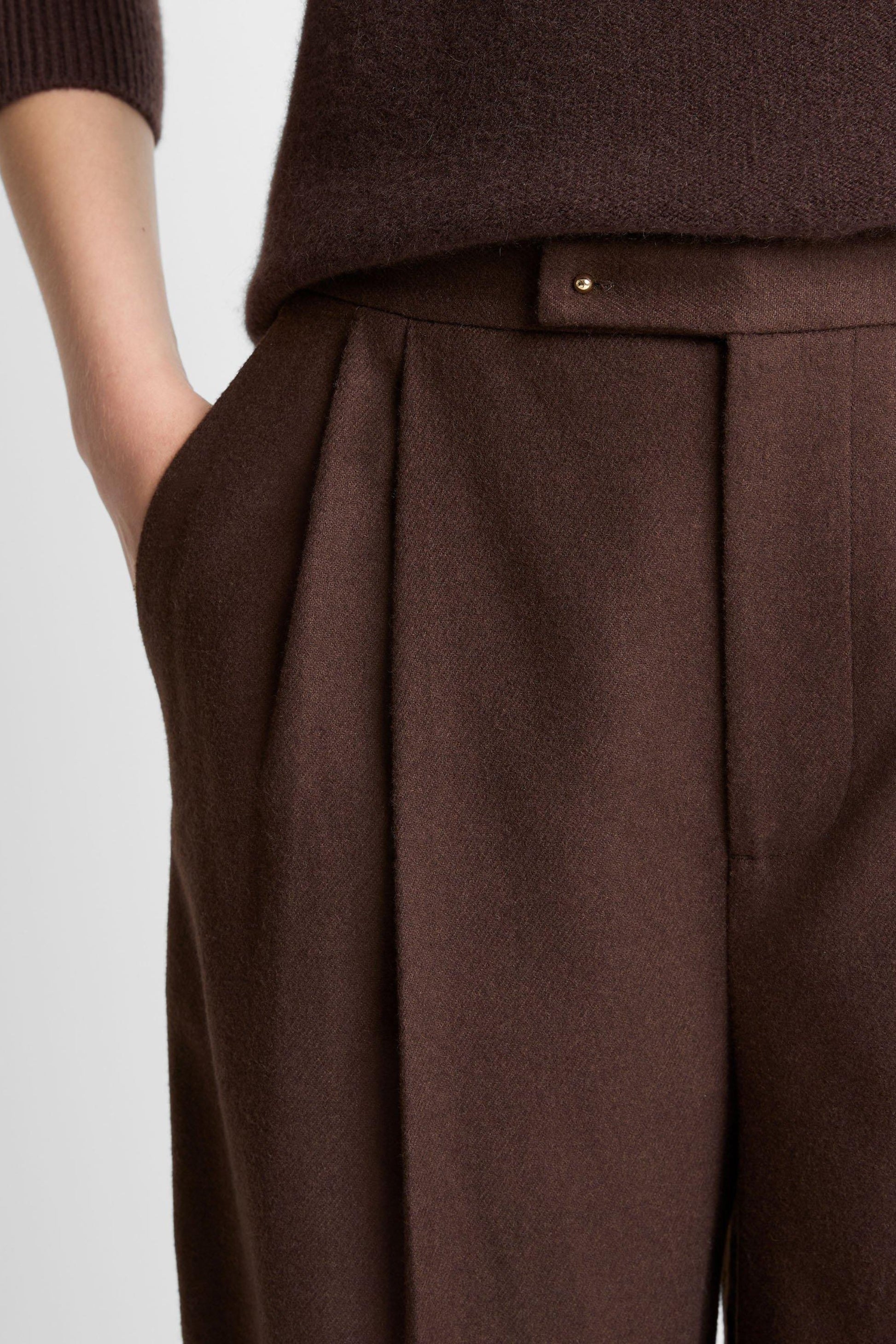 Hose Wide Leg Pleated in MochaVince - Anita Hass