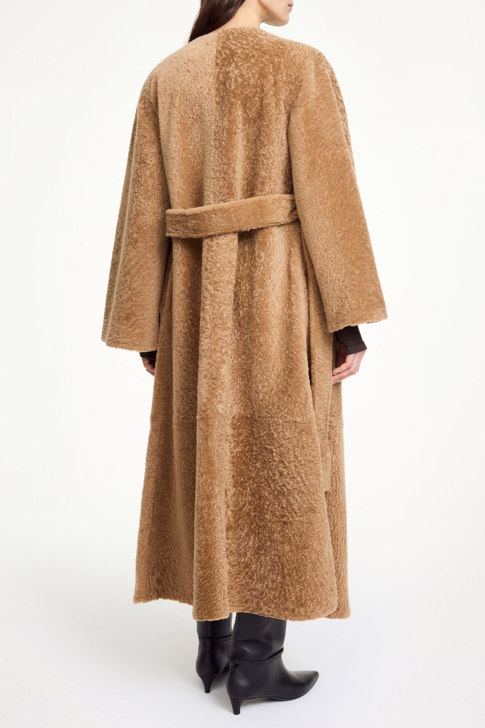 Mantel Sandria in Brown Sugarby Malene Birger - Anita Hass