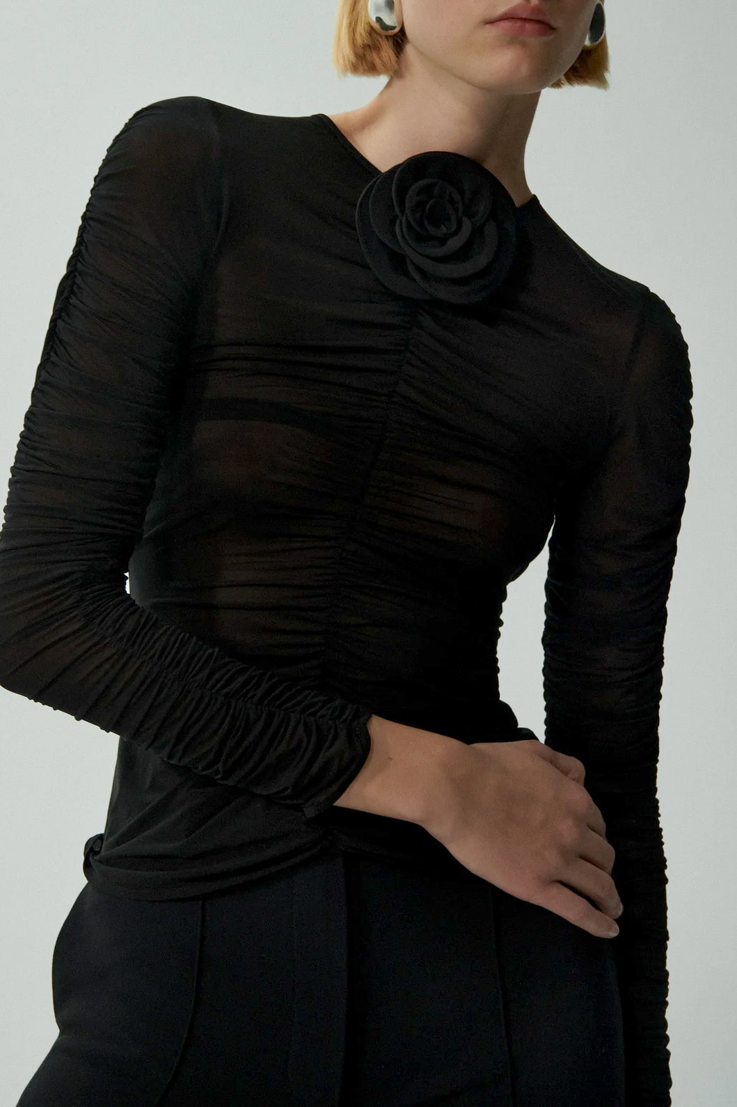 Bluse Sheer Ruched Rose in SchwarzMagda Butrym - Anita Hass