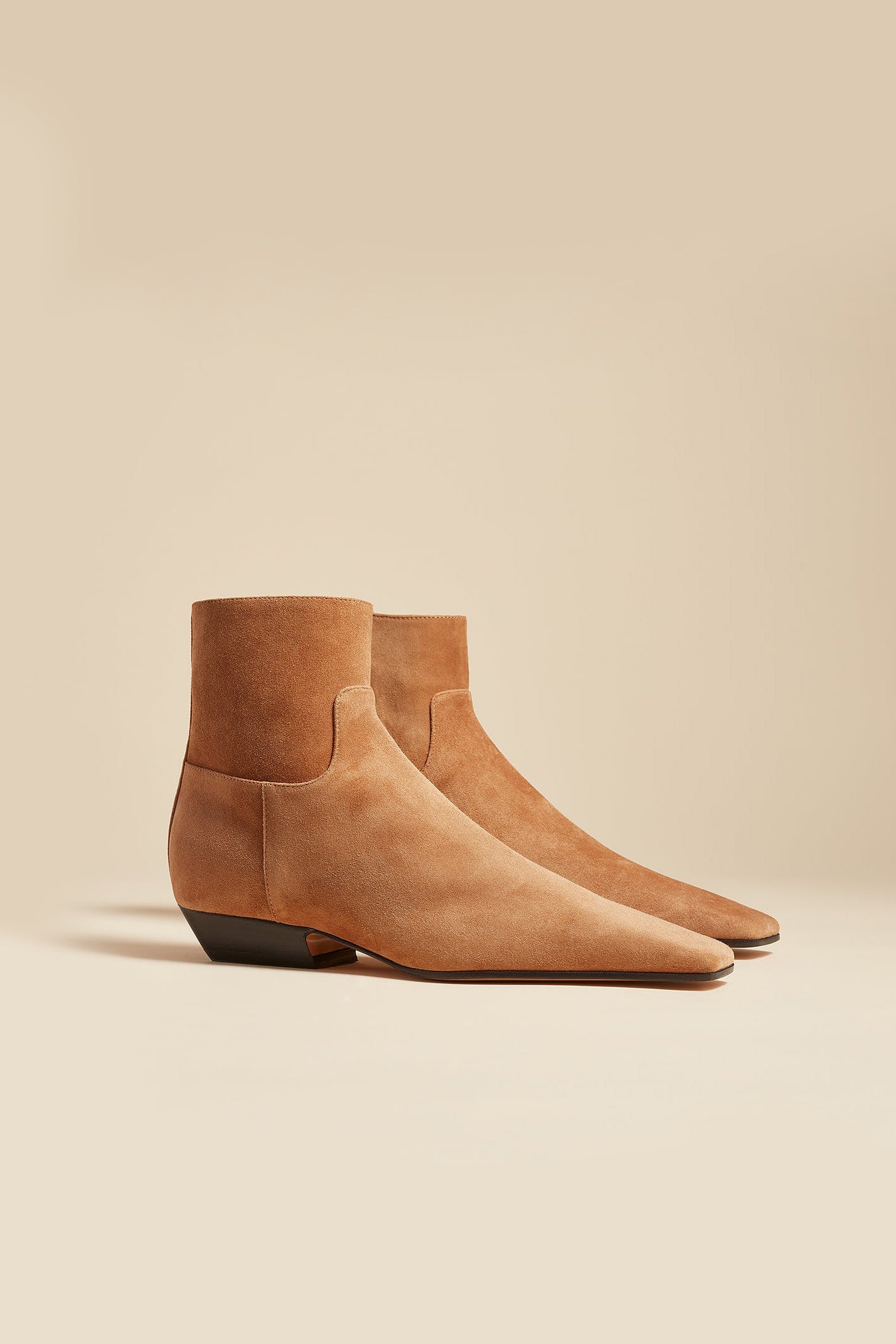 Boots Marfa Flat in CamelKhaite - Anita Hass