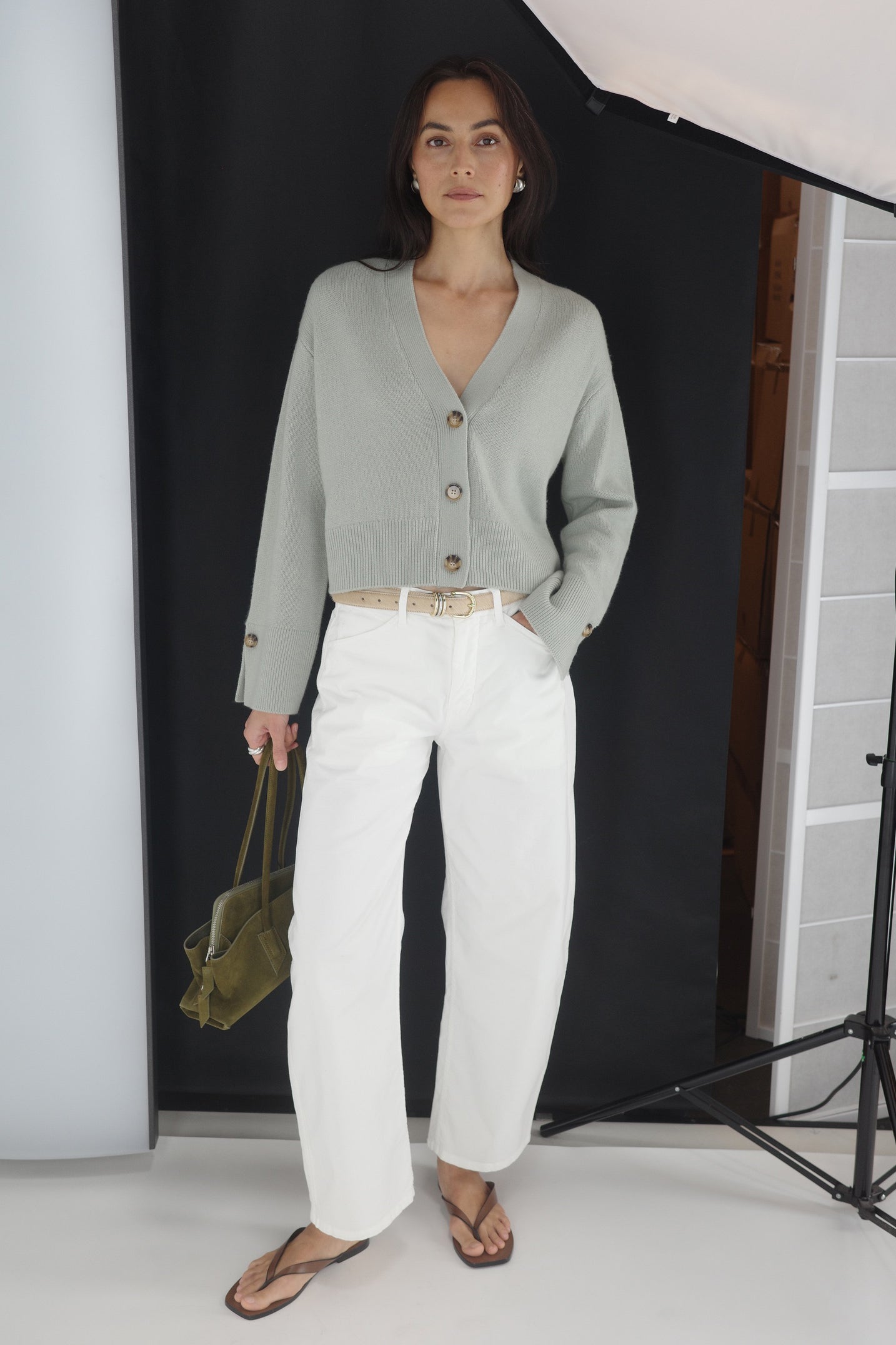 Cardigan Palais in LakeLadneri - Anita Hass