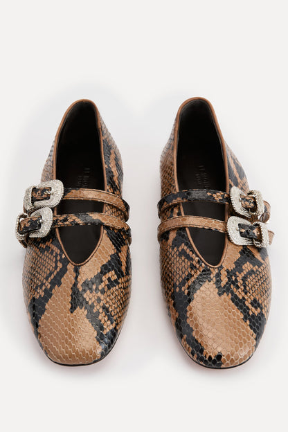 Claudia Loafers in Snake/Silver