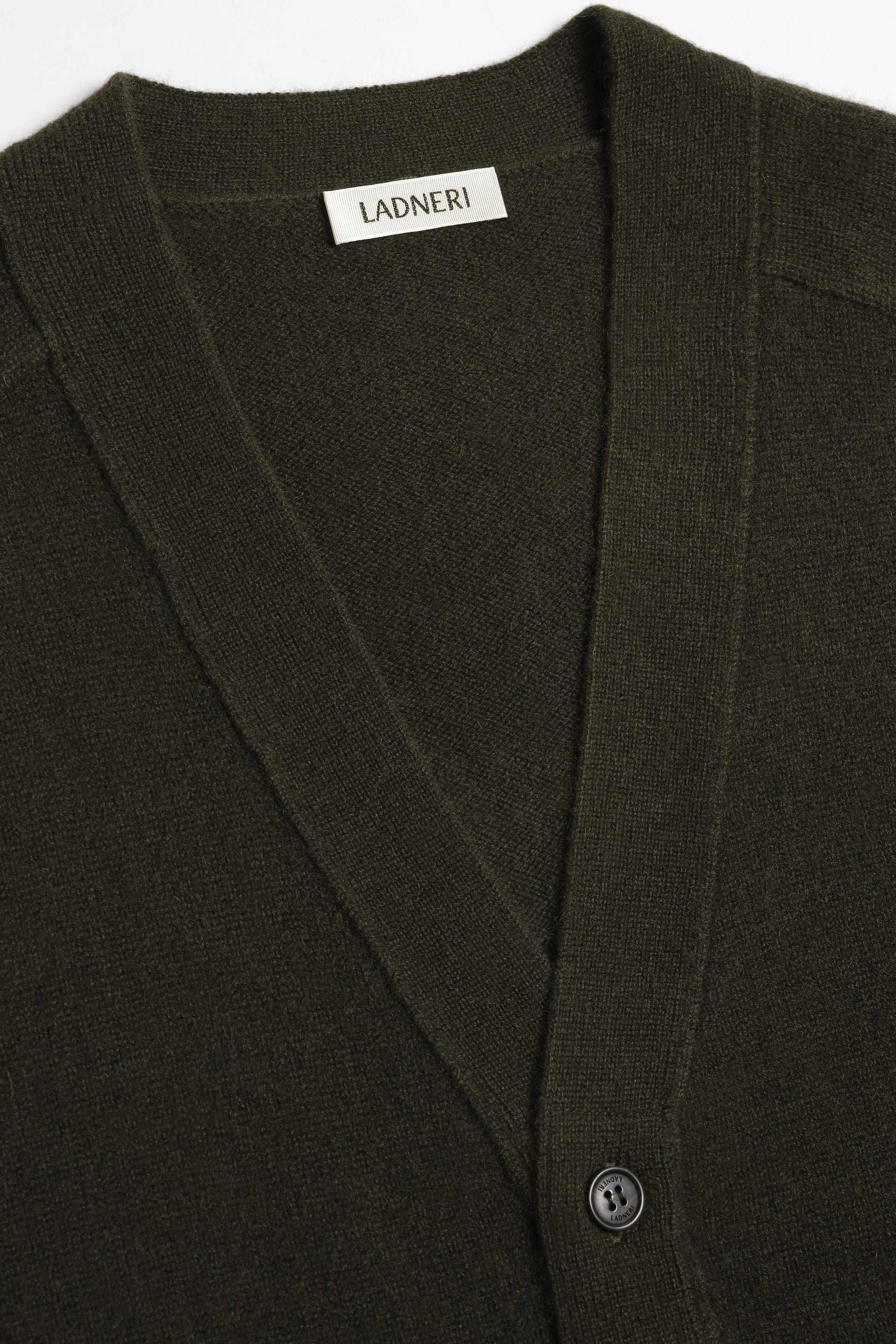 Cardigan Jimmy in OliveLadneri Men - Anita Hass