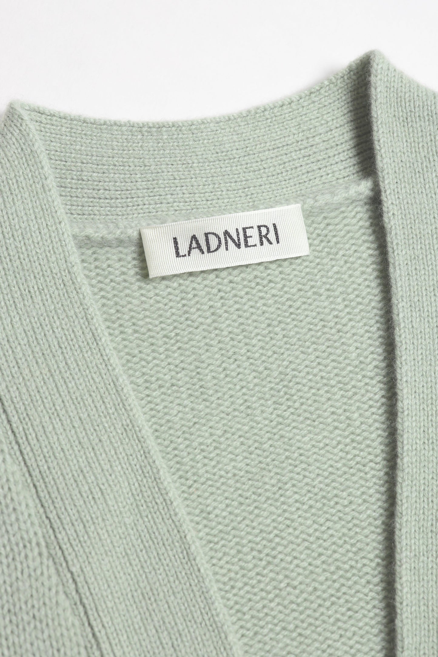 Cardigan Palais in Lake