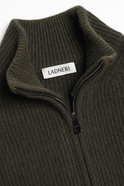 Cardigan Paulie in OliveLadneri Men - Anita Hass