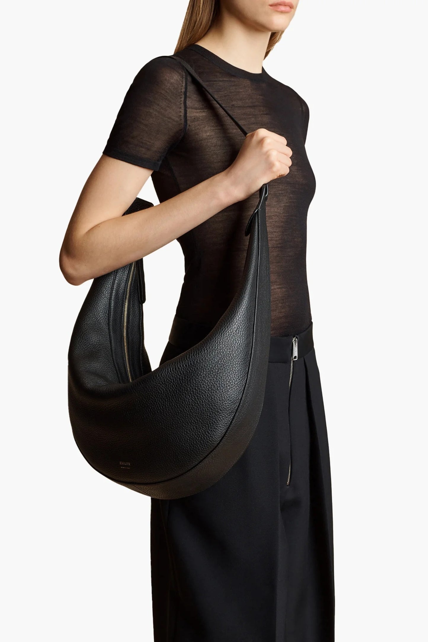 Tasche Augustina Hobo in Pebble Black Khaite