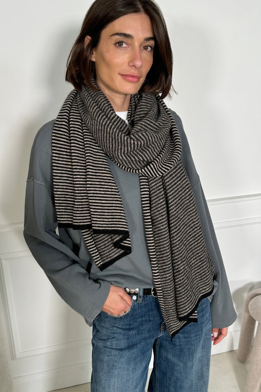 Marseille Ultrasoft scarf in gray/black