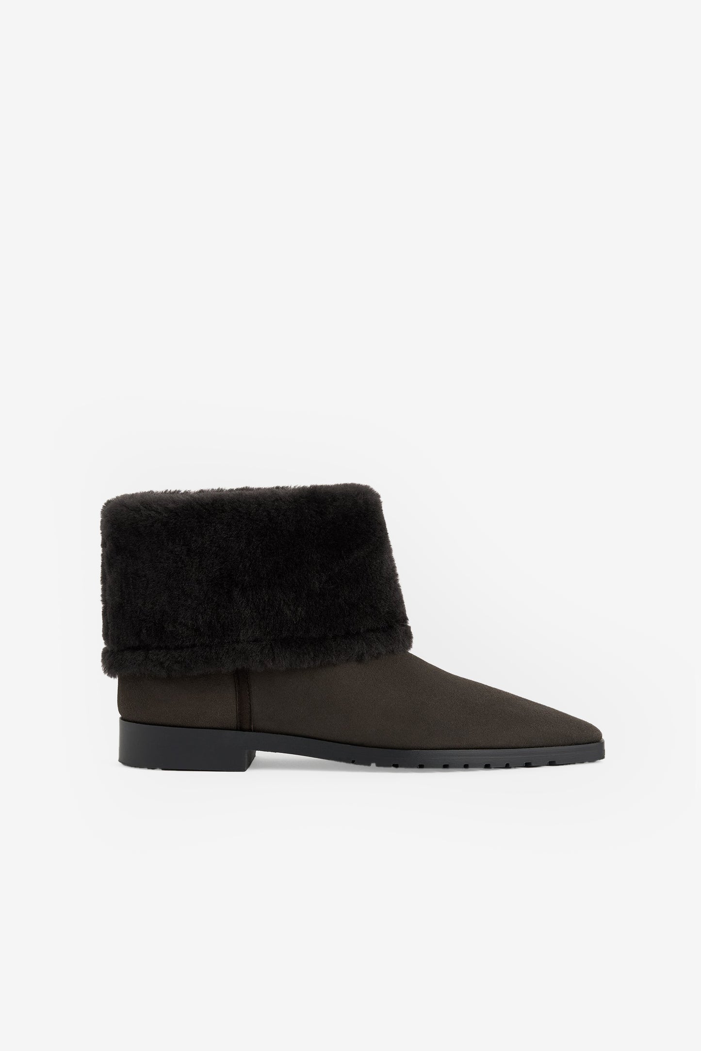 Boots Fold Down Shearling in PepperToteme - Anita Hass
