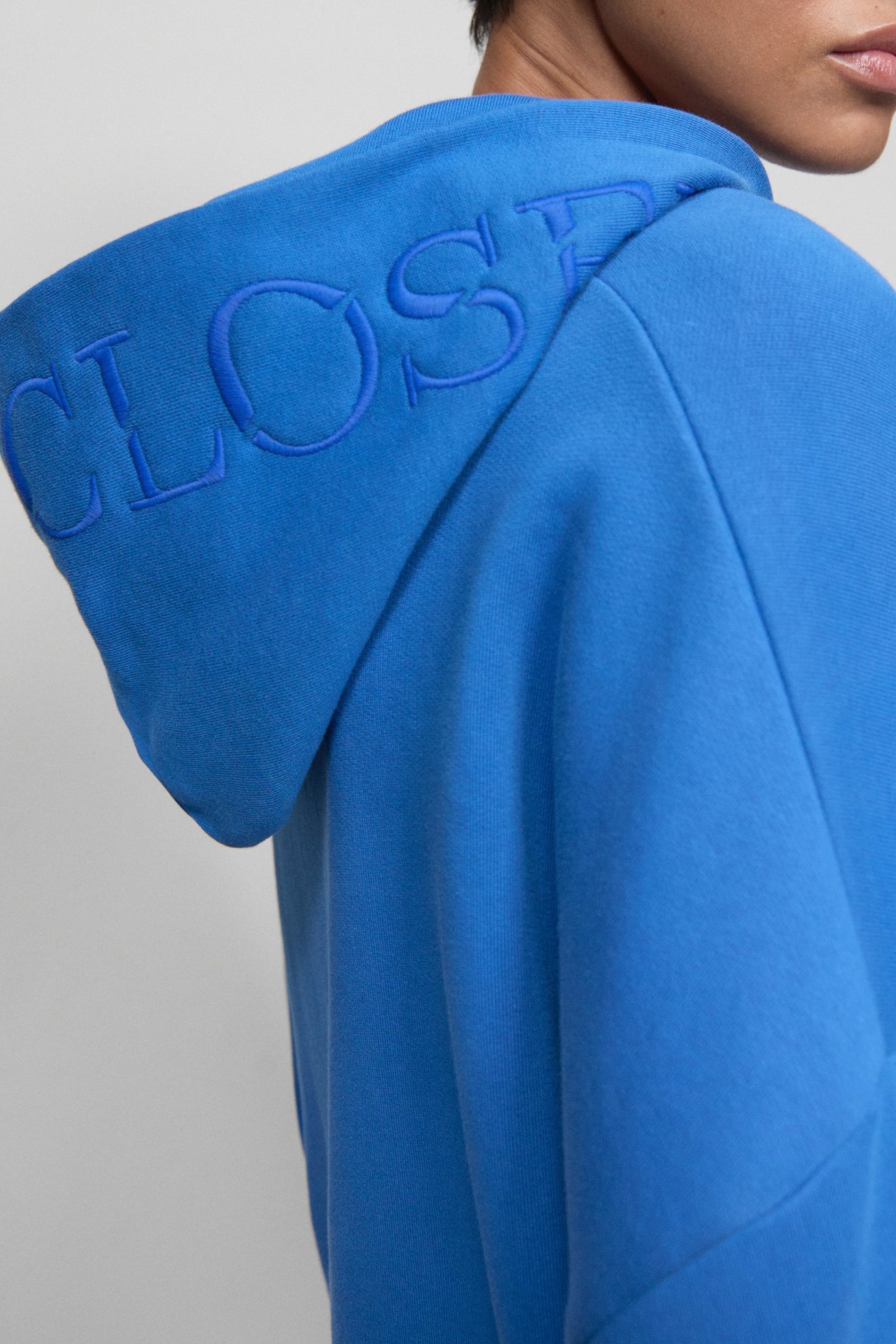 Hoodie in Lake BlueClosed - Anita Hass