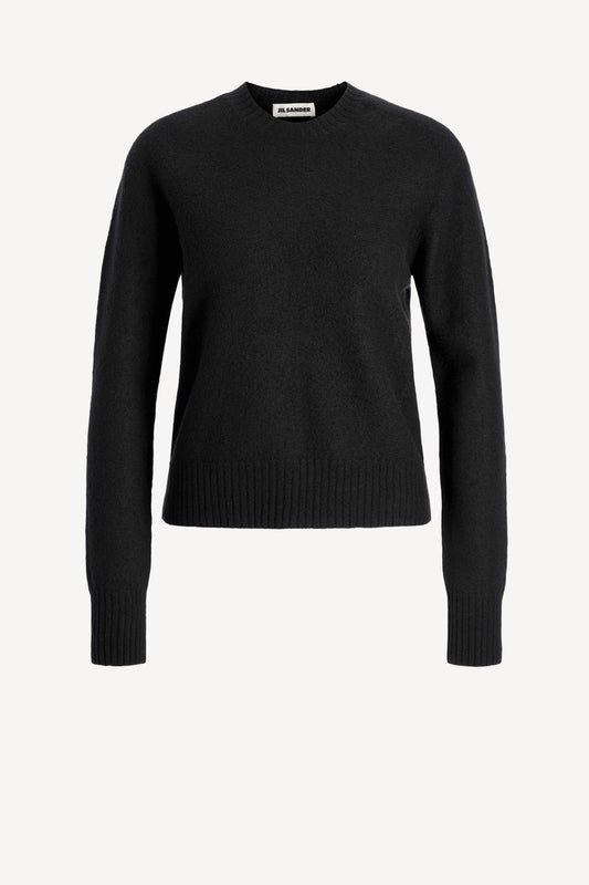 Lightweight sweater in black