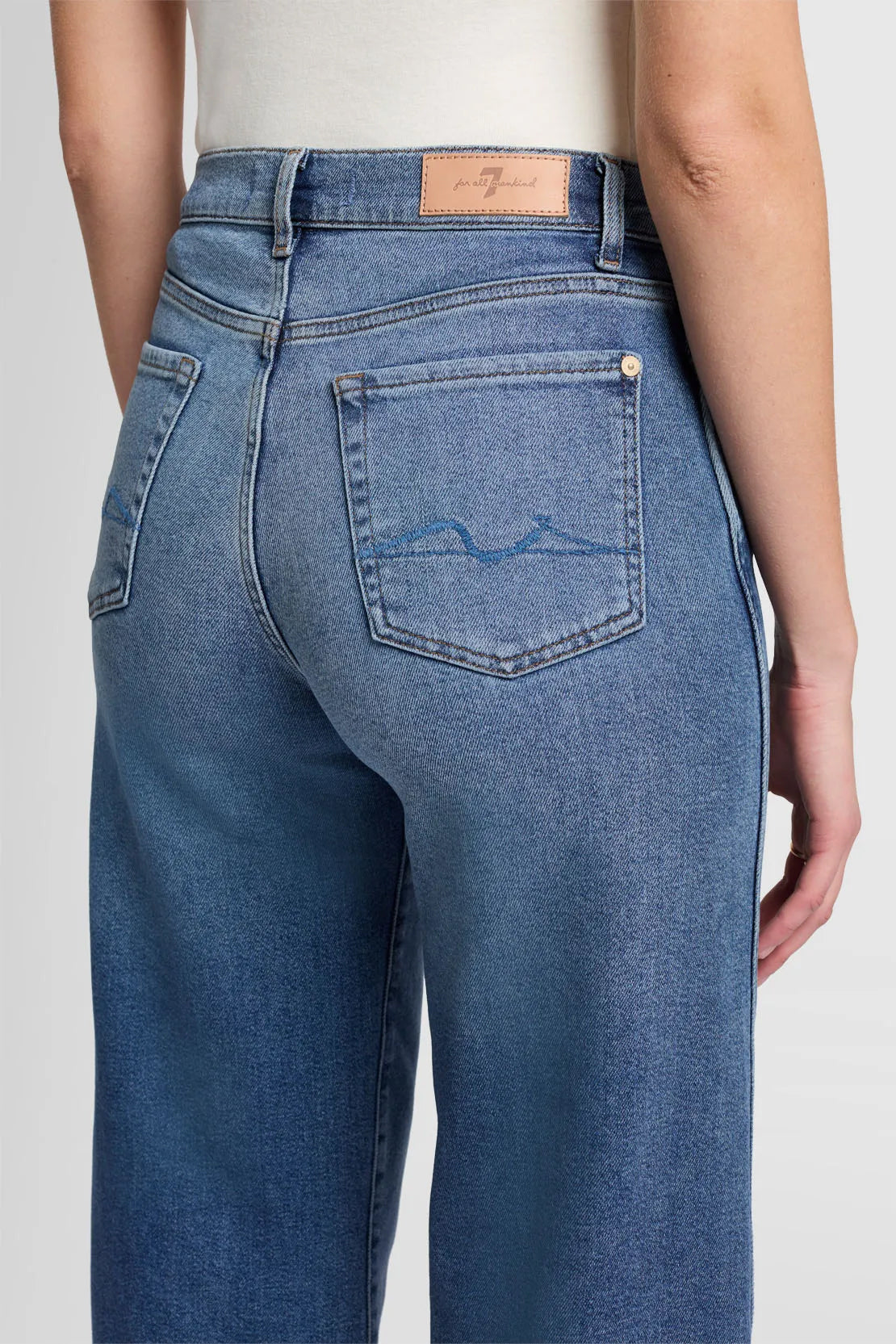 Jeans Lotta Vintage Affair in Mid Blue7 For All Mankind - Anita Hass