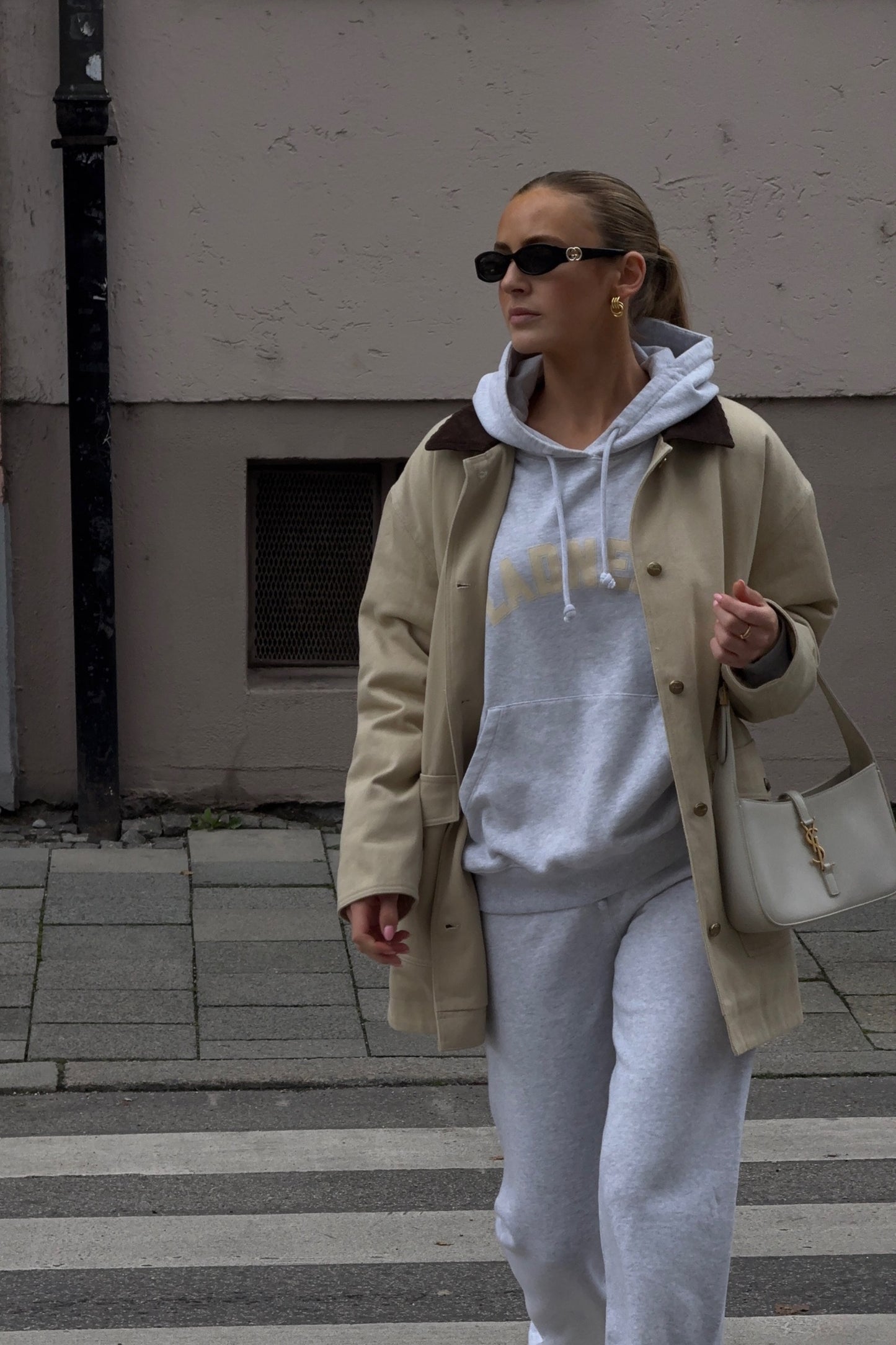 Hoodie College in Grau Melange/BeigeLadneri - Anita Hass