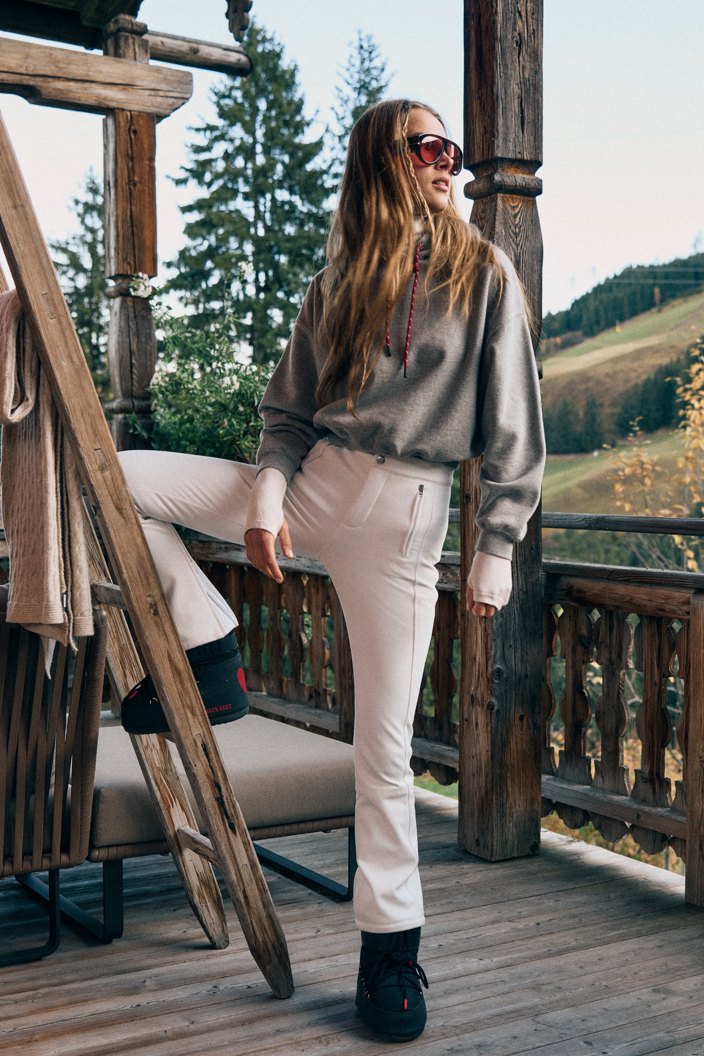 Moon Boot Icon Low 'Heart' in Black – anitahass.com