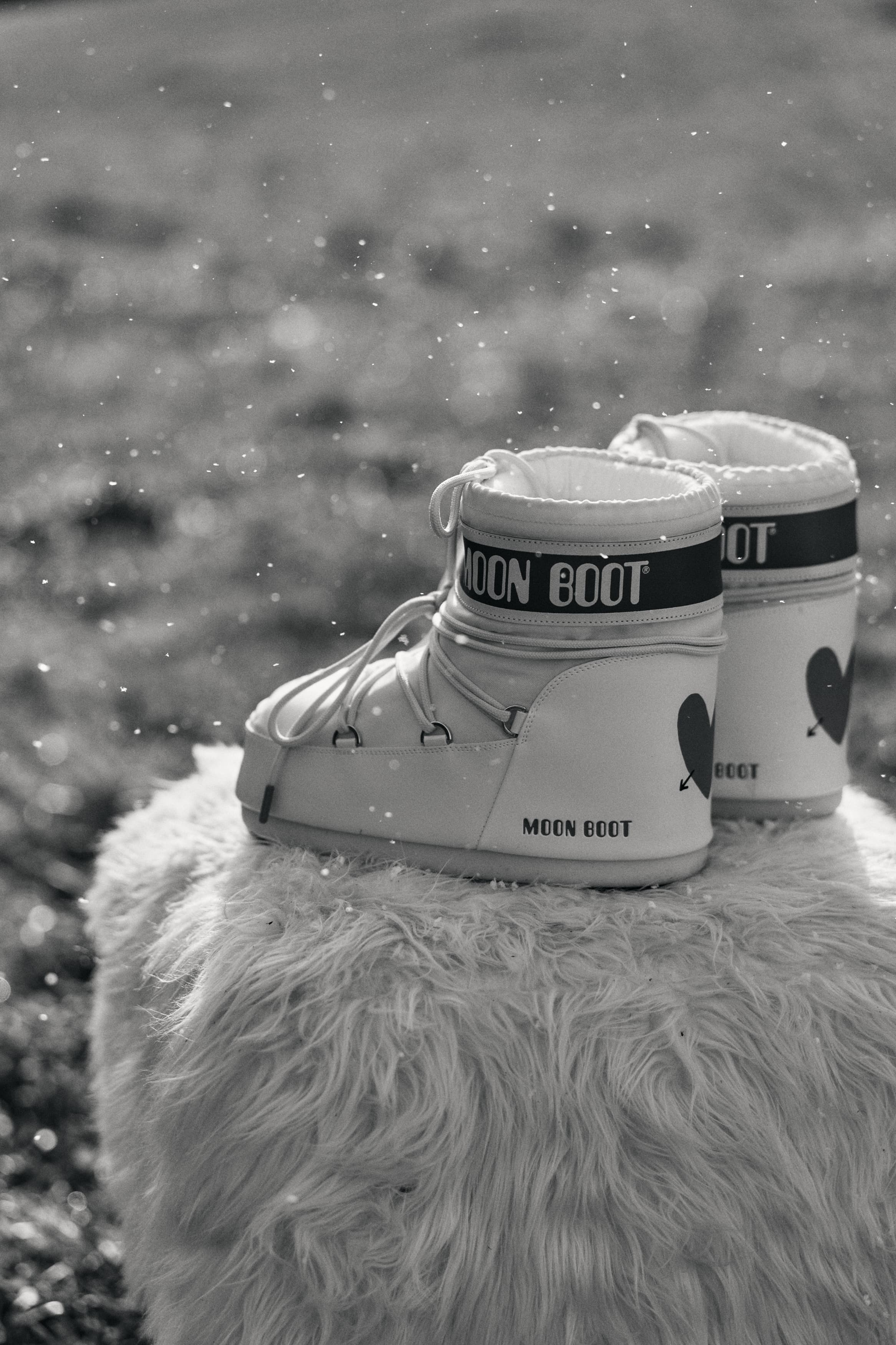 Moon Boot Icon Low 'Heart' in Cream – anitahass.com