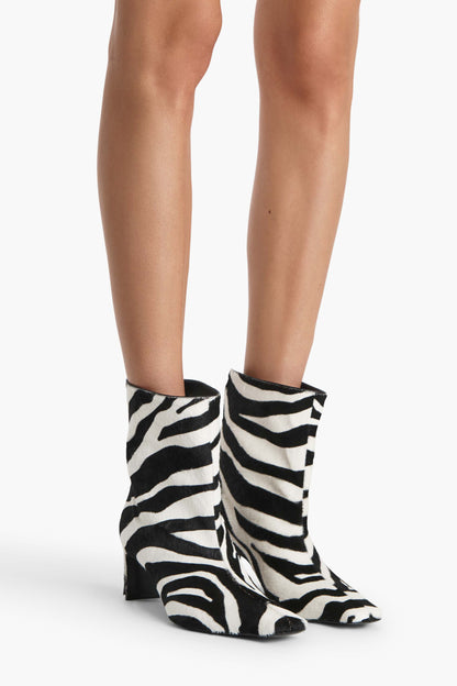 Boots Ona in zebra