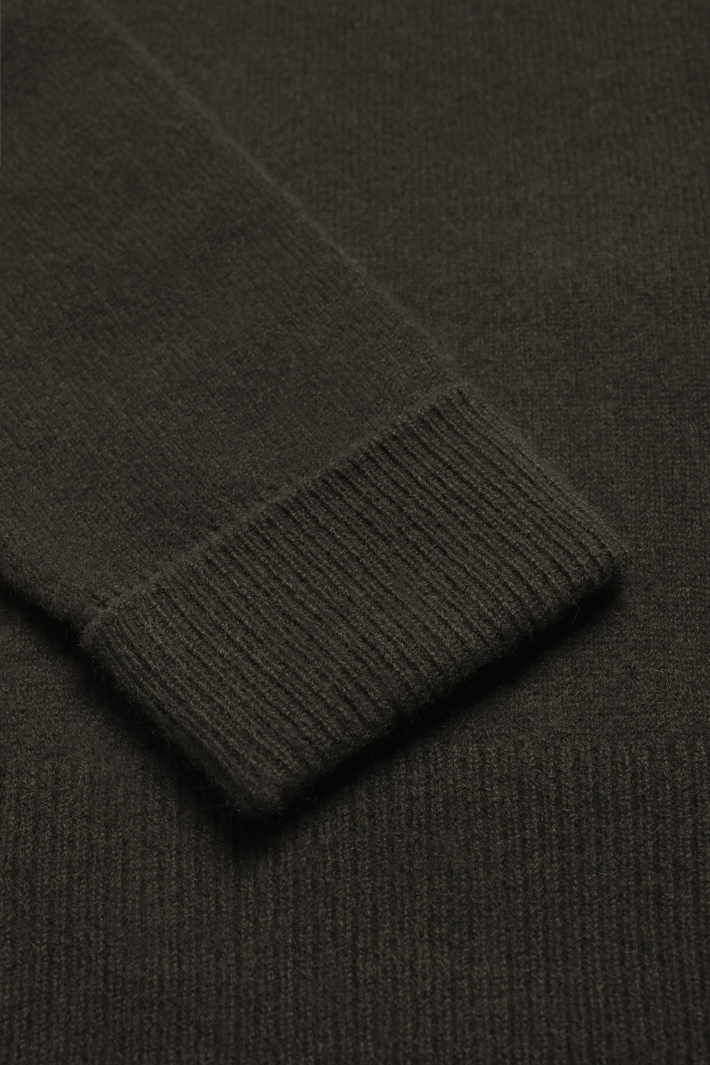 Pullover Vincent in OliveLadneri Men - Anita Hass