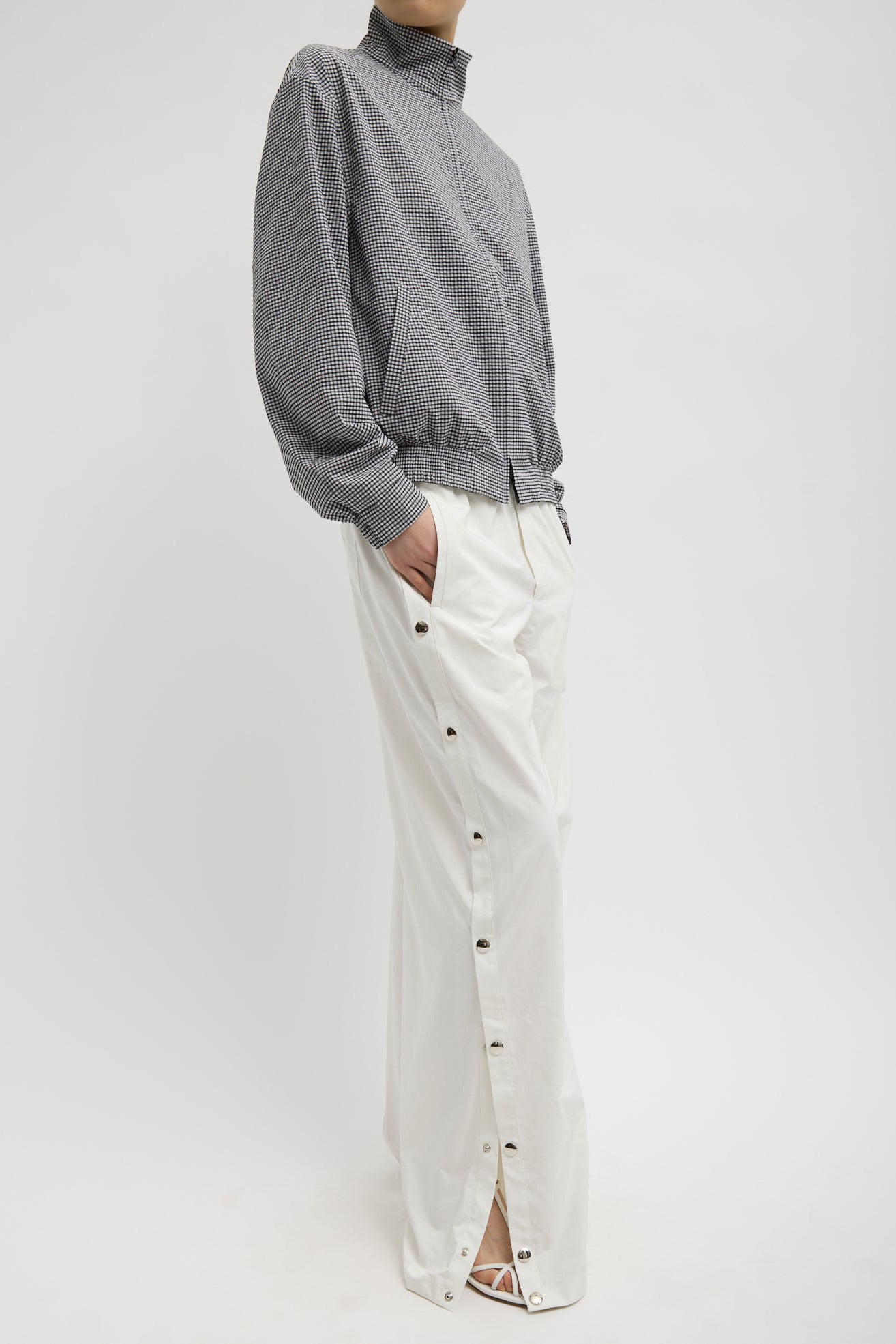 Snap jogger pants in white