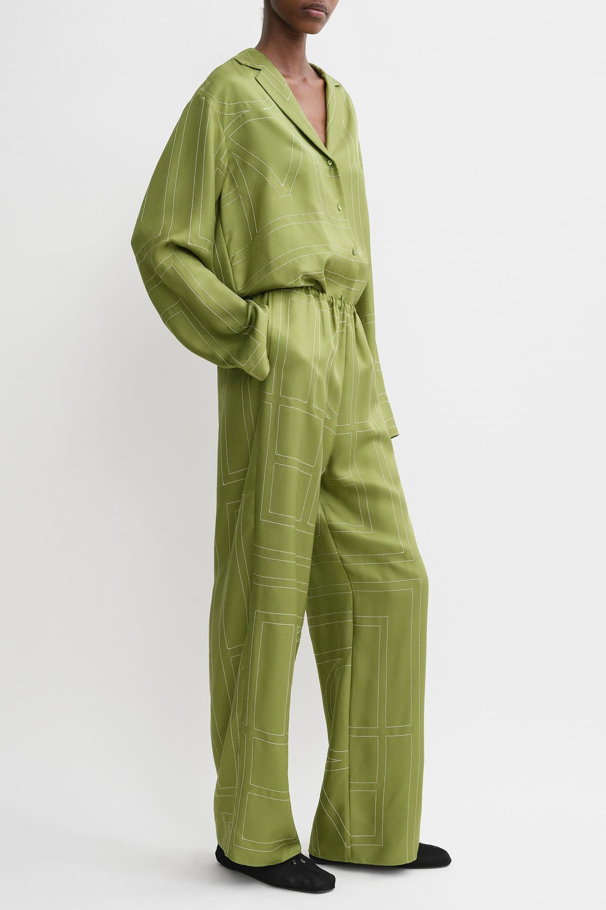 Seidenhose Monogram PJ in LaurelToteme - Anita Hass