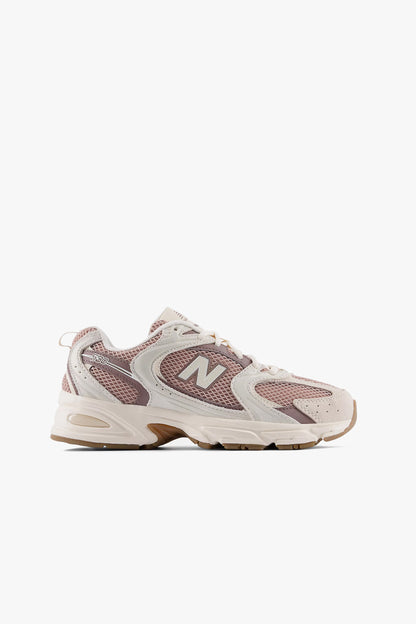 Sneaker 530 in Bisque/Earth ShadowNew Balance - Anita Hass