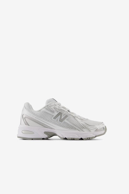 Sneaker 740 in White/Silver Metallic