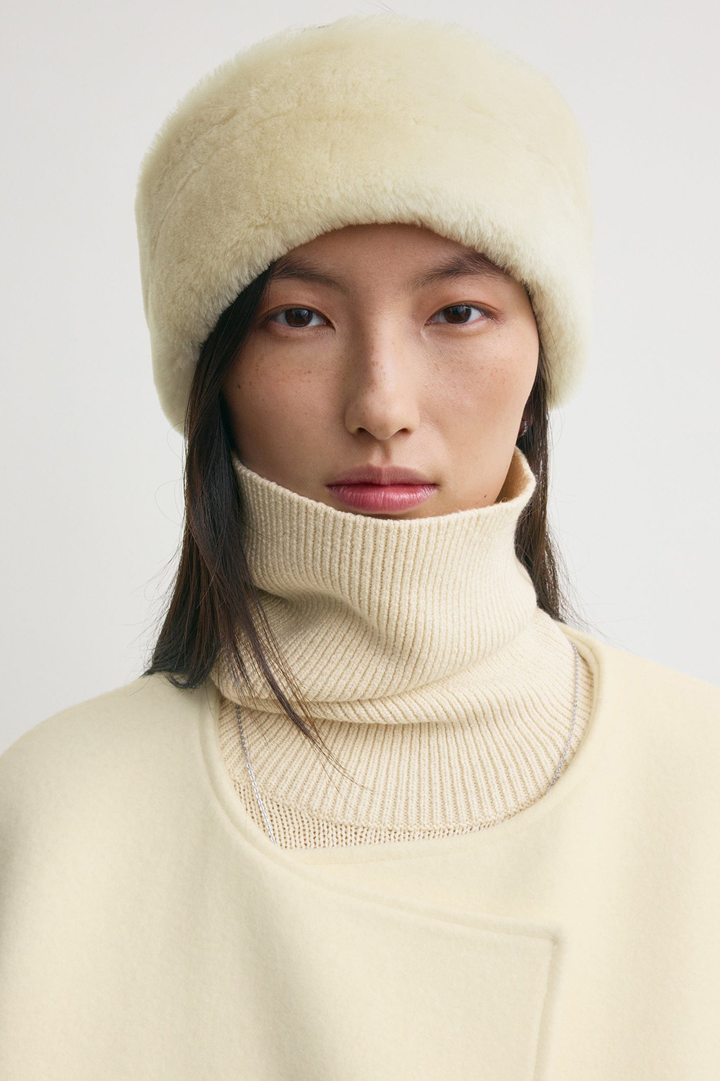 Stirnband Shearling in EcruToteme - Anita Hass