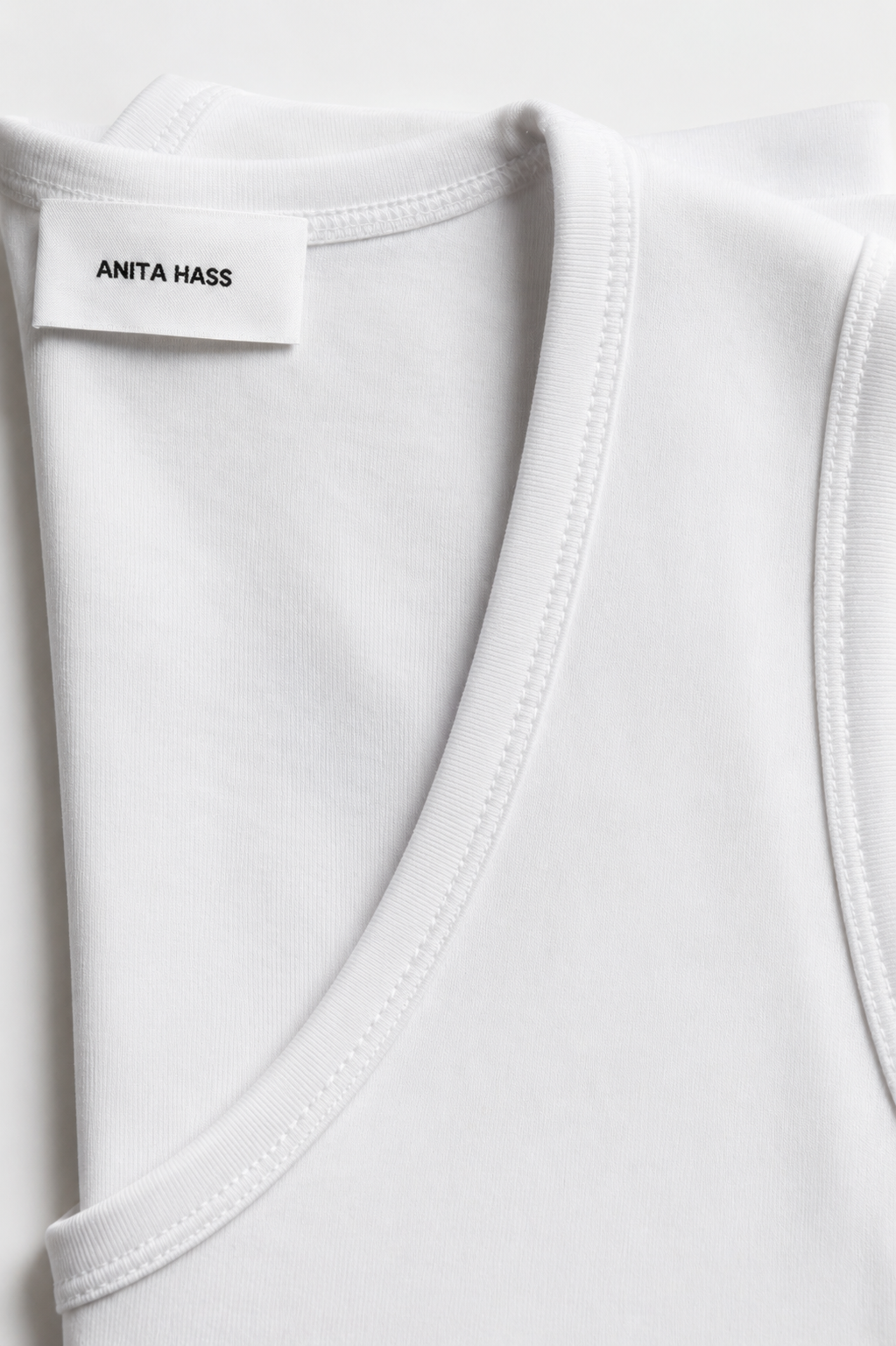 Tank Top The V Neck in White
