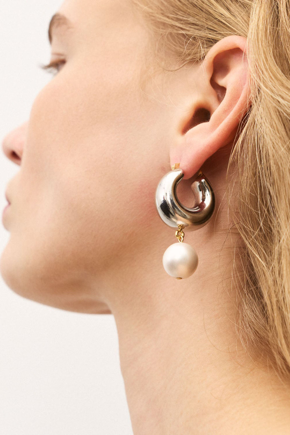 Ohrringe Circlet Pearl in SilberVanessa Baroni - Anita Hass