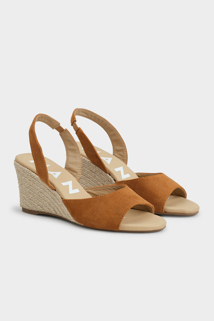 Wedges Slingback in Suede Almond