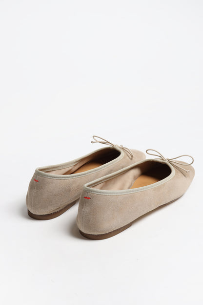 Ballerinas Tiby in Sand Suede Aeyde