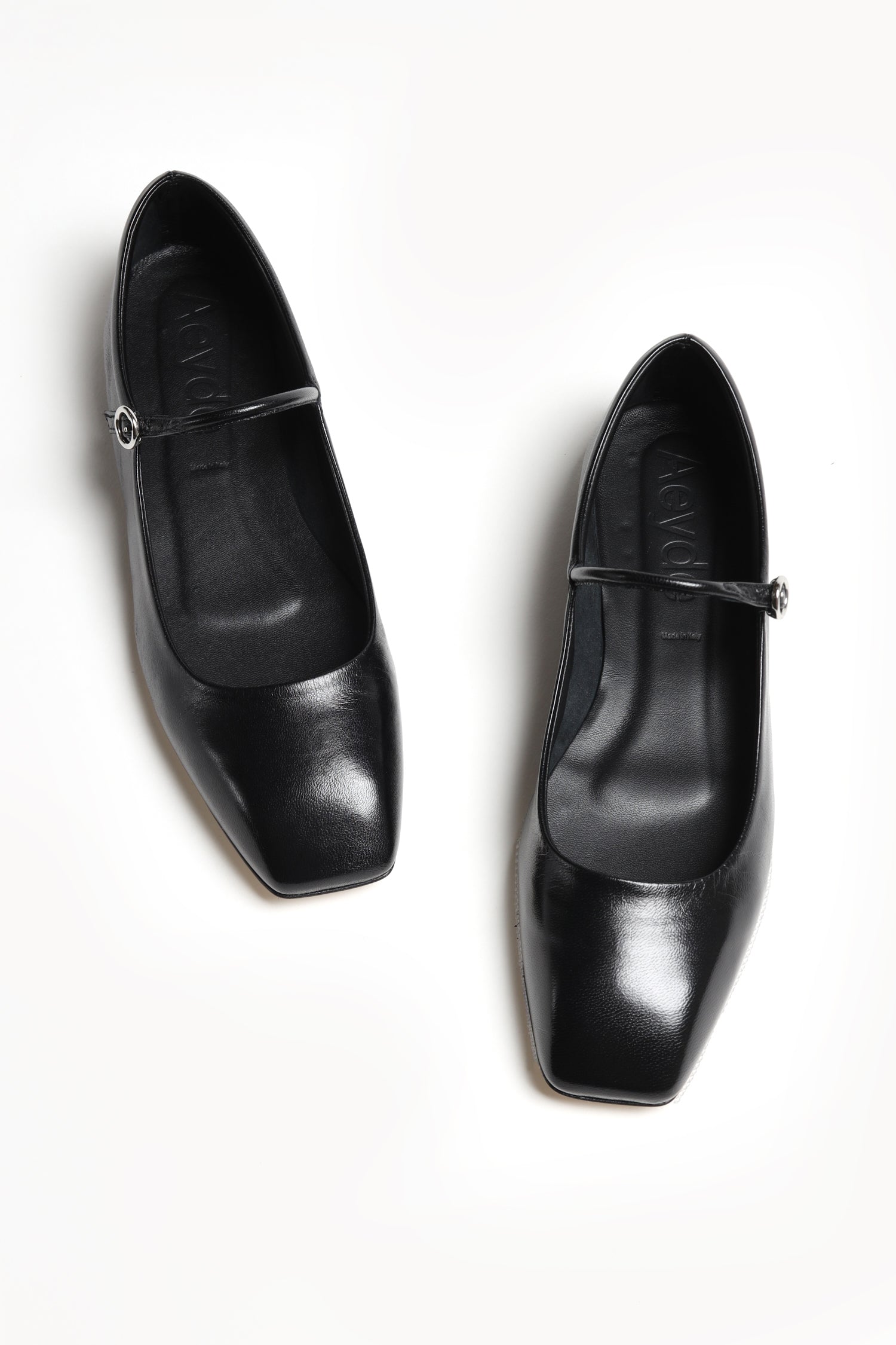 Ballerinas Uma in Schwarz aeyde