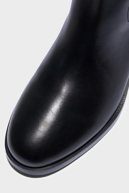 Boots Caspar in Black
